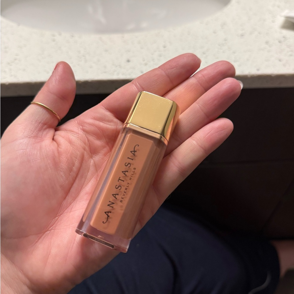 Anastasia Beverly Hills Lip Velvet in Crush